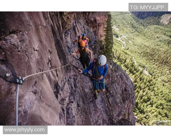 攀岩巨献：深入解析上海攀岩队的技术与训练秘诀
